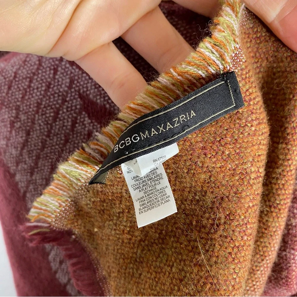 BCBG MaxAzria Red Color Block Knit Scarf
